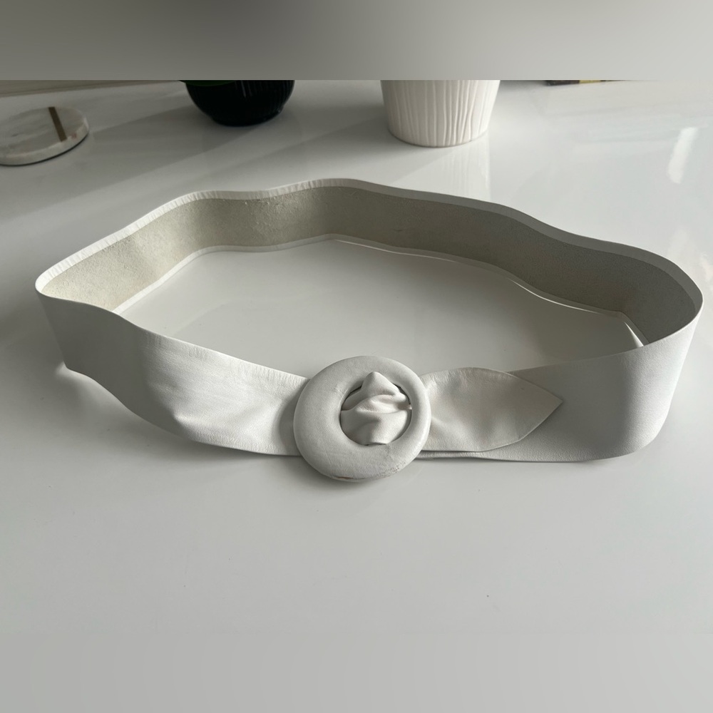 Vintage 80s White Soft Leather Adjustable Belt with Asymmetrical Circle Buckle